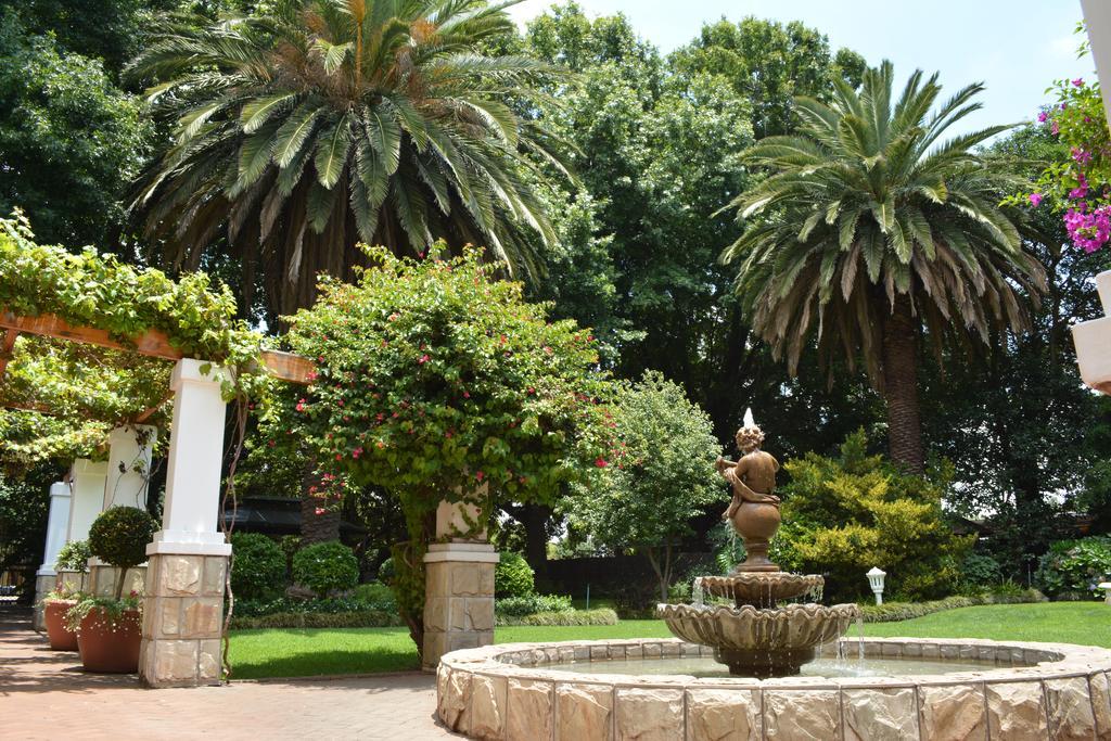 Le Chateau Guest House And Conference Centre Kempton Park Exterior foto